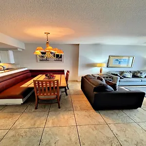 2 Bedroom Direct Oceanfront Wyndham Ocean Walk - Daytona Funland 2226 Daytona Beach